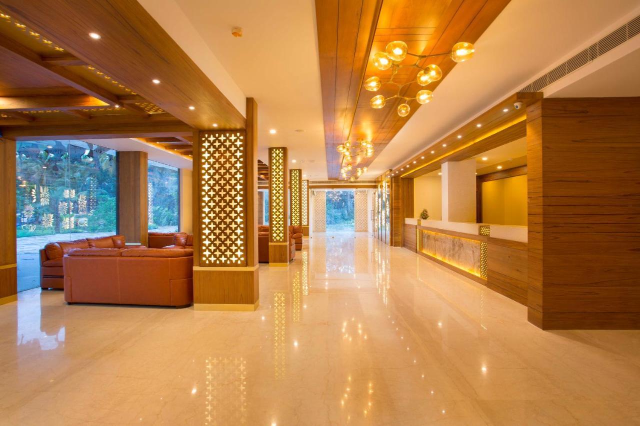 Blue Serene Resort Guruvayur Exterior photo