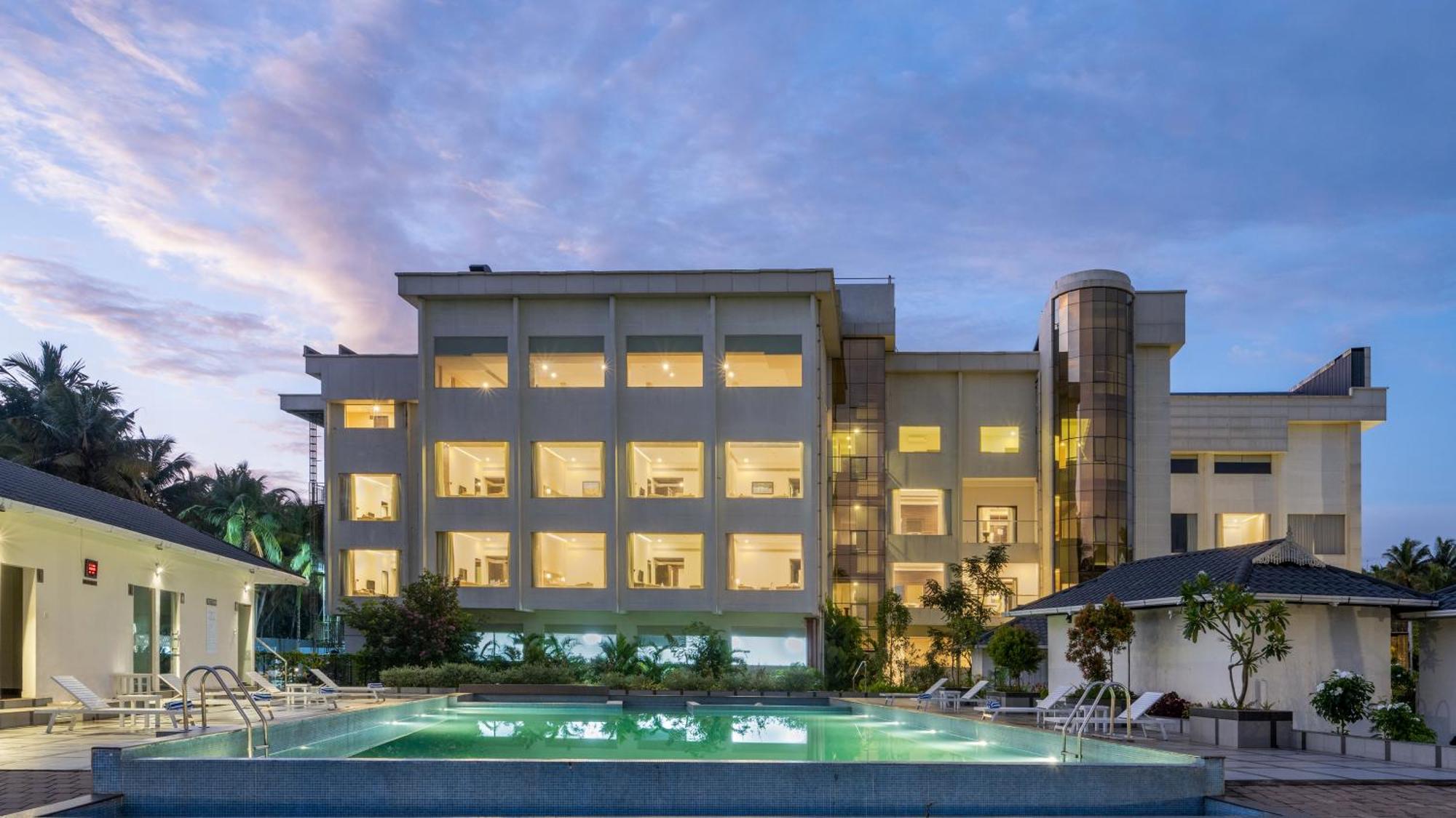 Blue Serene Resort Guruvayur Exterior photo